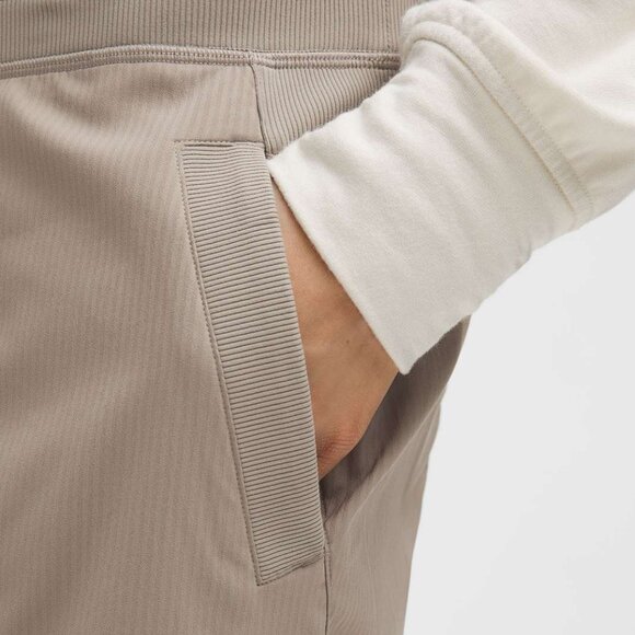 BNWT Lululemon Dance Studio Mid-Rise Pant *Tall colours in details, Size 4 - Picture 6 of 12